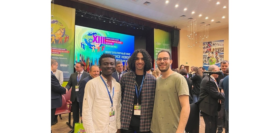 Иностранные студенты ЧелГУ приняли участие во встрече с дипломатами