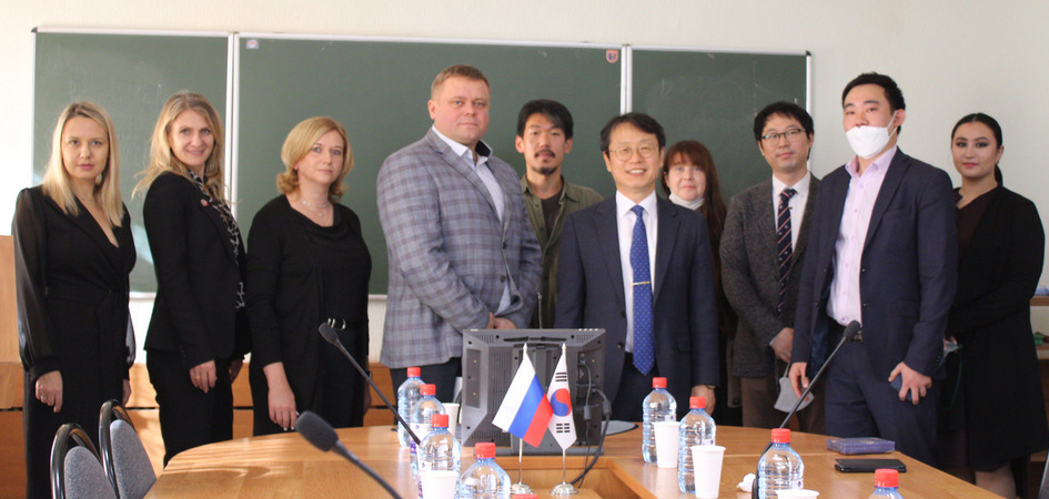 Востоковеды ЧелГУ готовят совместные проекты с Корейским фондом