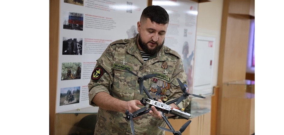 В ЧелГУ открыта выставка «Защитники: взгляд изнутри»