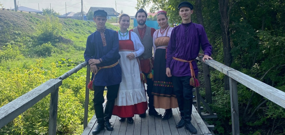 Участники ансамбля ЧелГУ «Горица» сыграли главные роли в музыкальном клипе