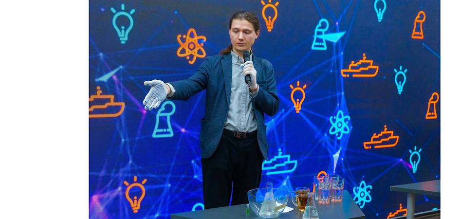 Химик ЧелГУ модифицировал мембрану для создания эффективного топливного элемента для «зелёного» транспорта