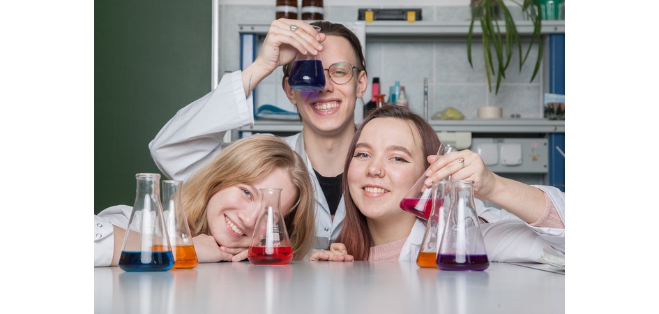 Студентов и преподавателей ЧелГУ ждут на областном конкурсе популяризации науки и технологий