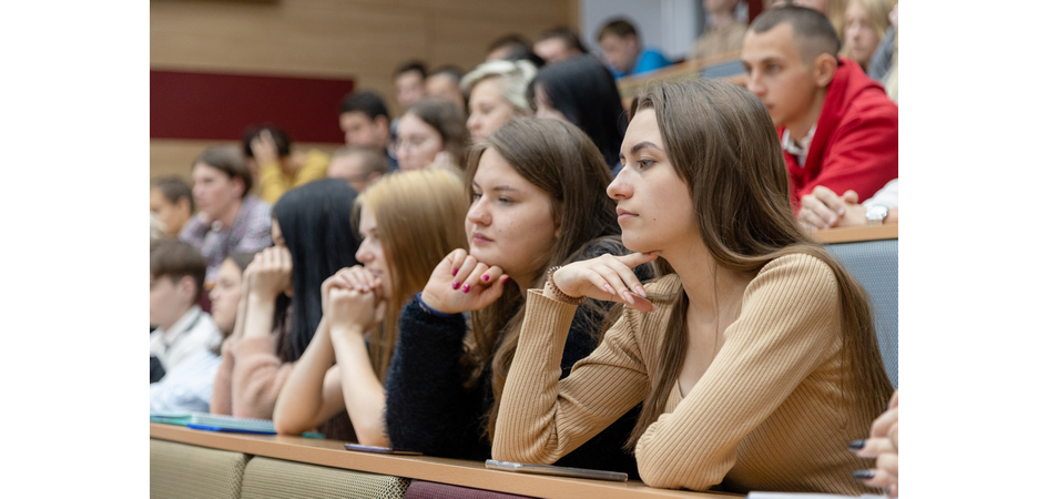 Воскресный университет ЧелГУ приглашает на научный батл