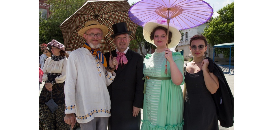 Учёные ЧелГУ получили грантовую поддержку на проведение «Показа невест народов Южного Урала»