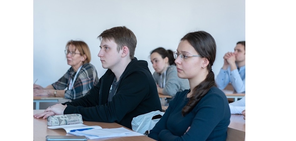 В ЧелГУ обсудили физико-химические процессы в конденсированных средах