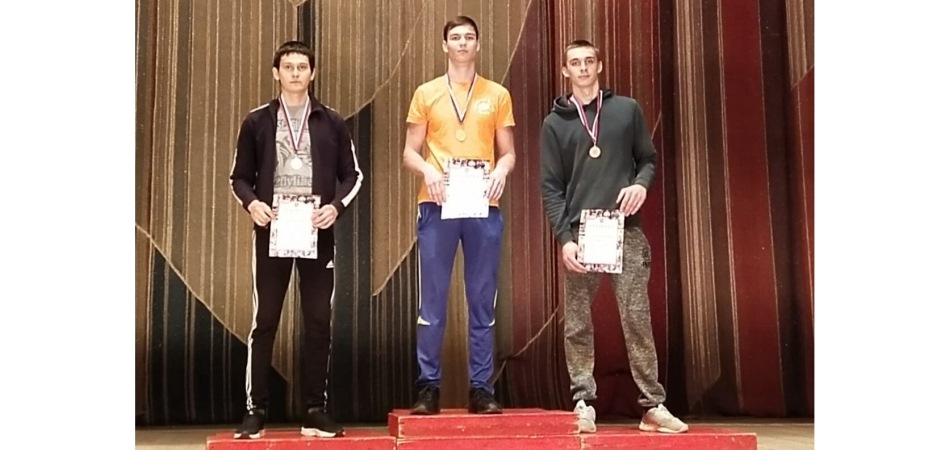 Армрестлеры ЧелГУ завоевали бронзу на областной универсиаде