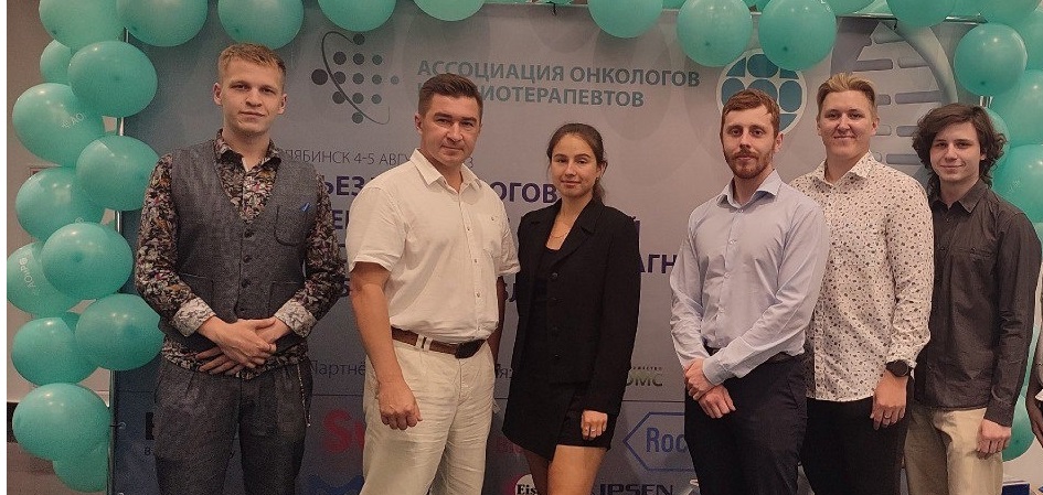 Студенты ЧелГУ организовали волонтёрское сопровождение областного Съезда онкологов