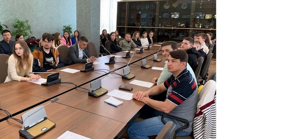 Студенты ЧелГУ стали участниками заседания Собрания молодых депутатов
