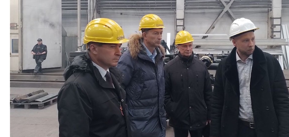 Игорь Манжуров посетил предприятия-партнёры ЧелГУ по разработкам, поддержанным УМНОЦ