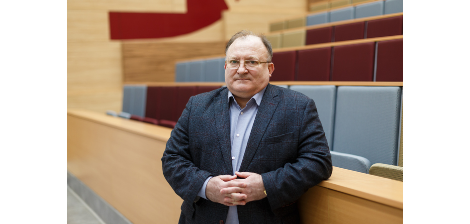 Физик ЧелГУ получит более 20 млн рублей на исследование наноструктур