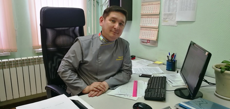 Легендарный шеф-повар Челябинска Тимур Жанайдаров вернулся в ЧелГУ