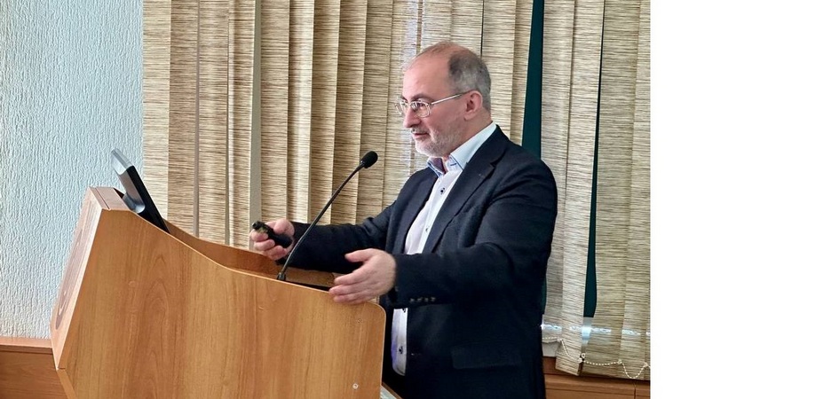 В ЧелГУ с лекцией выступил известный политолог Вардан Багдасарян