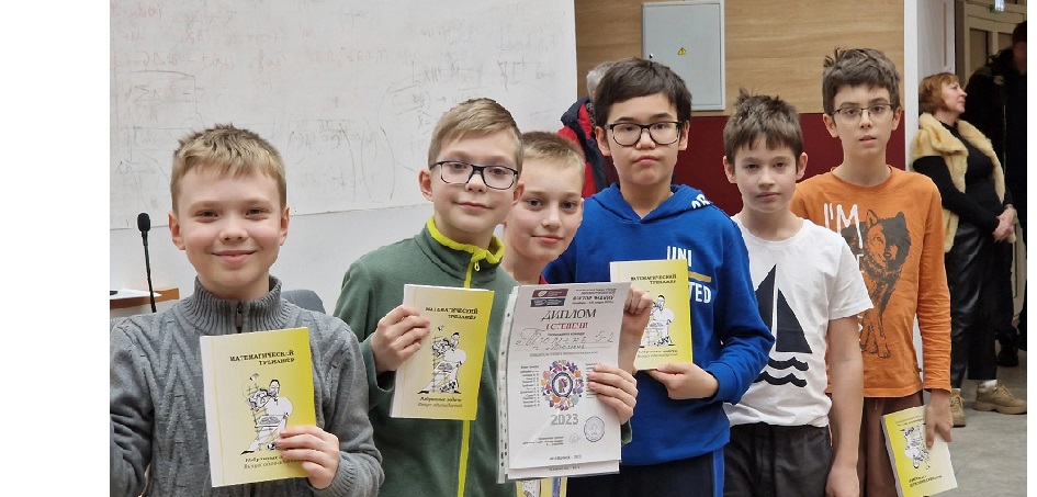 Школьники России встретились в ЧелГУ на математических боях