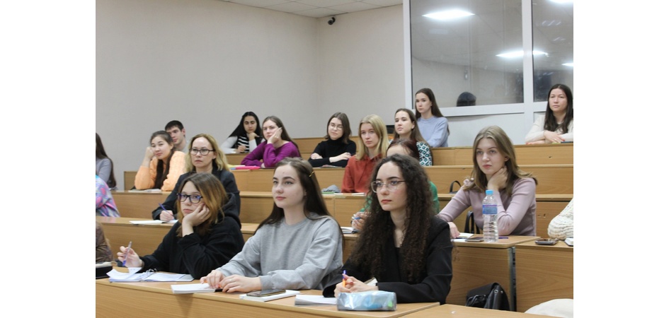 ЧелГУ ведёт запись на курсы английского языка, медиации и управления персоналом