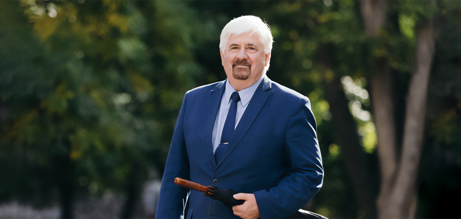 Юбилей отмечает известный учёный, декан химического факультета Владимир Бурмистров