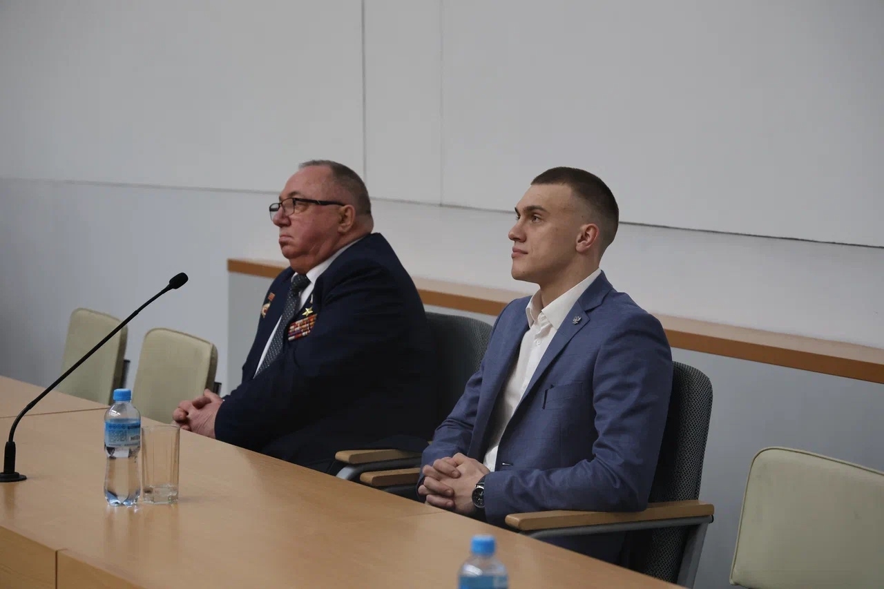 Диалог с героем в "ЧелГУ"