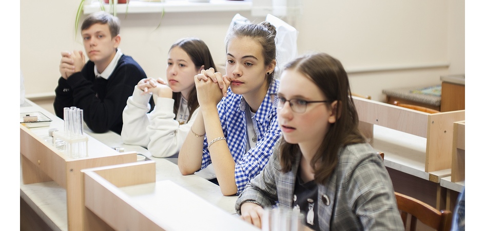 Полезные каникулы: ЧелГУ ждёт старшеклассников на бесплатные занятия