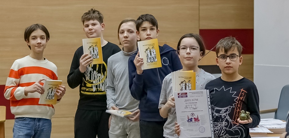 ЧелГУ стал площадкой Межрегионального турнира математических боёв «Вектор знаний»