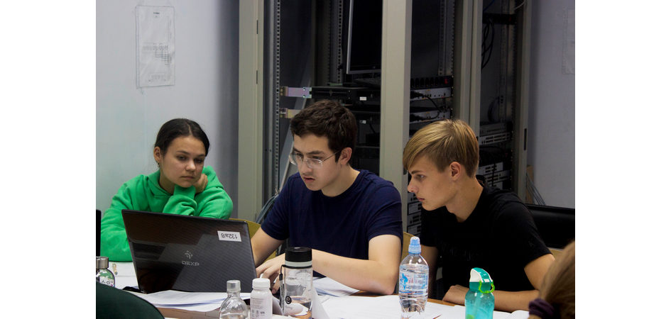 В ЧелГУ прошёл региональный этап олимпиады школьников по программированию ЧеРеКОШ