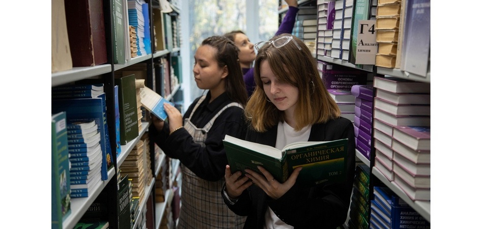 Встречаемся в библиотеке: в ЧелГУ отмечают Общероссийский день библиотек