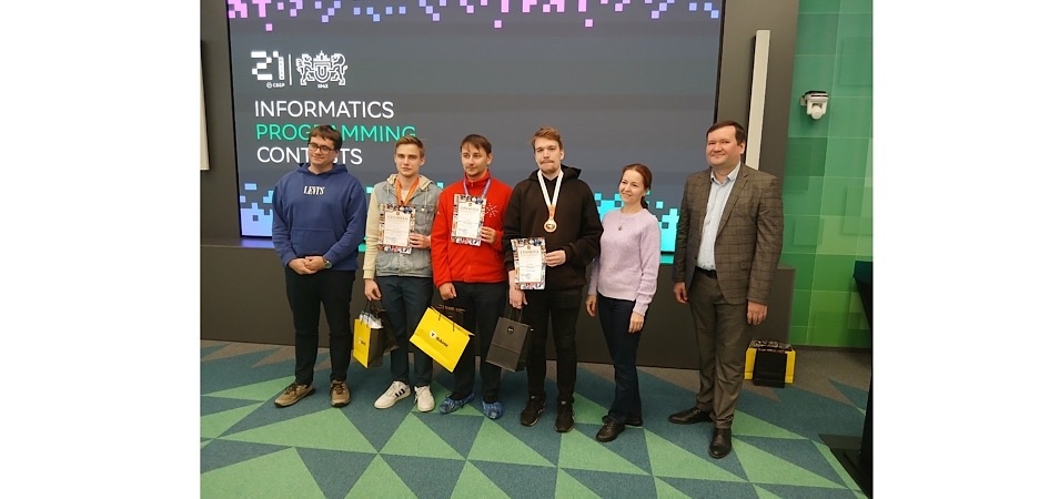 У студентов-математиков три призовых места на чемпионате по спортивному программированию