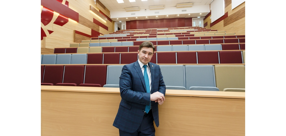 Поздравление ректора ЧелГУ Сергея Таскаева с Днем российской науки