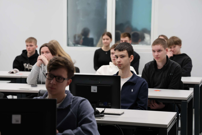 Представителей ЧелГУ приглашают на международные соревнования по робототехнике