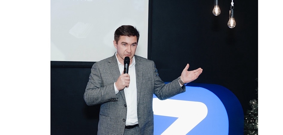 Ректор ЧелГУ Сергей Таскаев наградил лучших лекторов региона