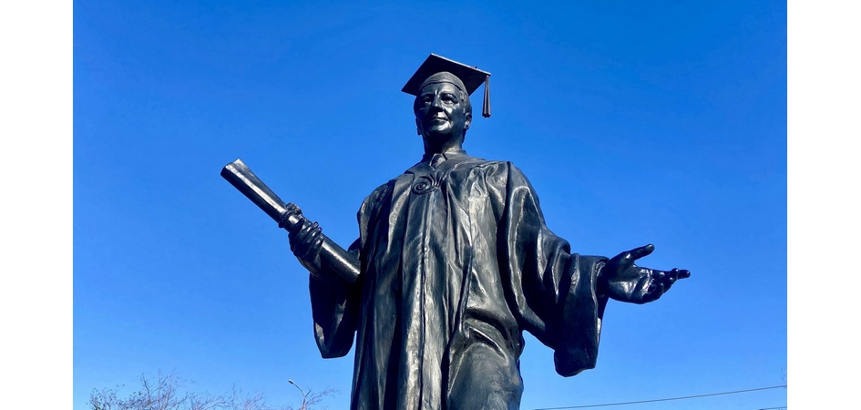 Преподаватели ЧелГУ отметят День учителя