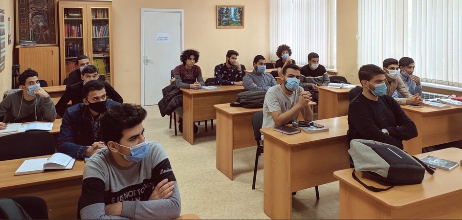 В ЧелГУ приступили к занятиям новые студенты из Египта