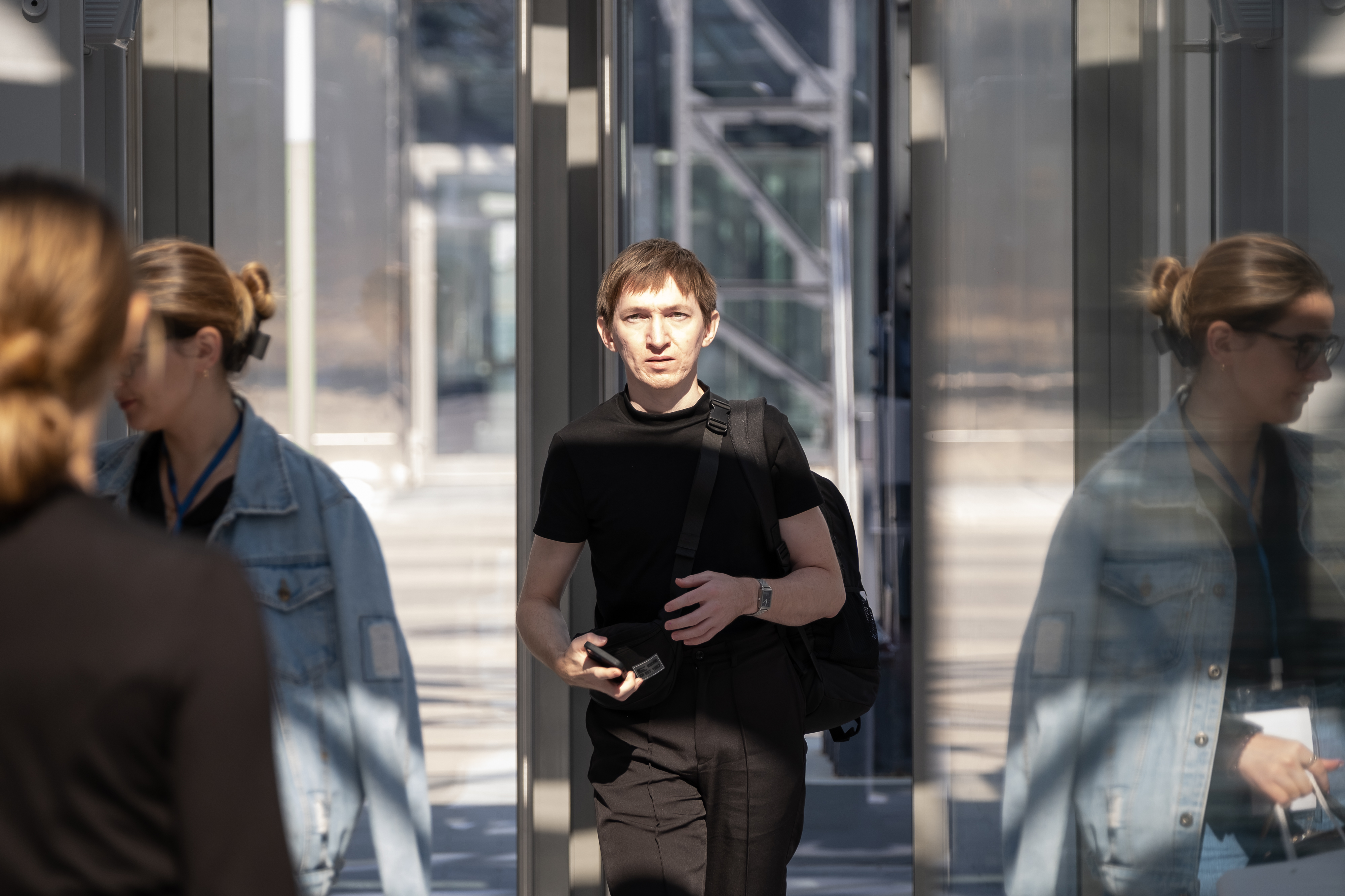 Молодой учёный из Оренбурга защитил в ЧелГУ диссертацию о креолизованных текстах