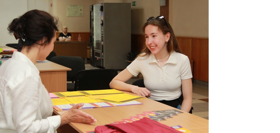 ЧелГУ встретил первого абитуриента