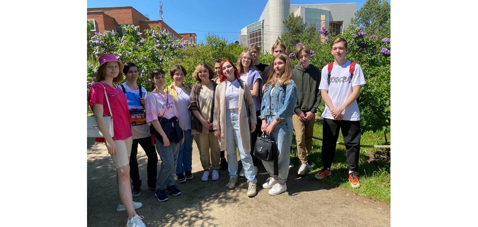 Экономический факультет ЧелГУ провёл профильную практику для школьников