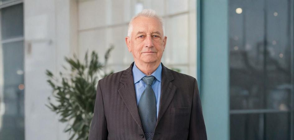 Ушёл из жизни один из первых преподавателей ЧелГУ Вячеслав Трофимов