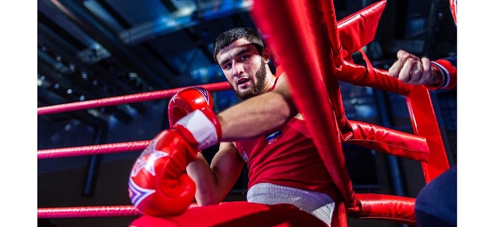 У первокурсника факультета индустрии спорта и туризма ЧелГУ — серебро всероссийского турнира по боксу