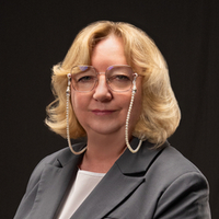 АПЫХТИНА Ирина Евгеньевна