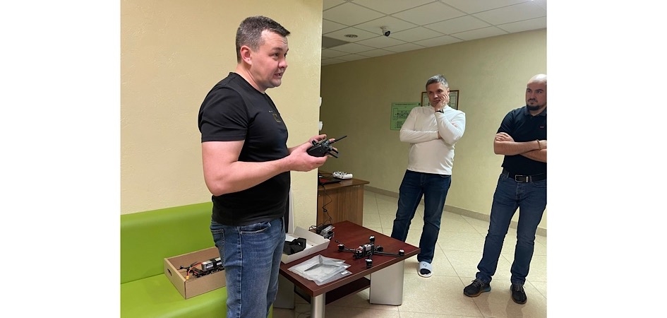 В ЧелГУ бесплатно обучили управлению БПЛА