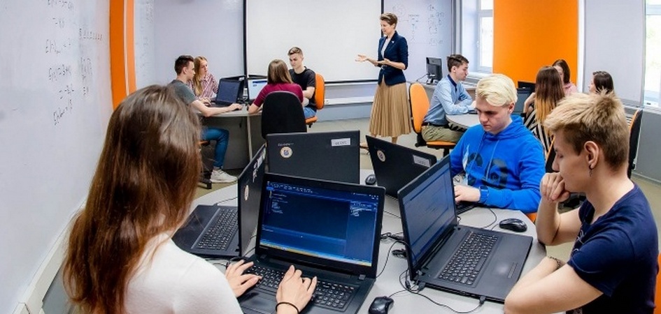 ЧелГУ готовит для школьников «Погружение в IT-профессию»