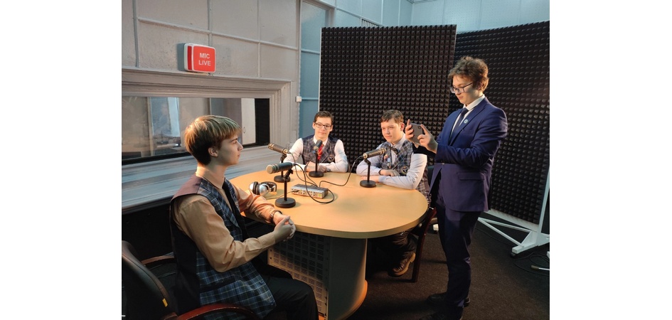 Журфак ЧелГУ провёл трёхмесячную «Школу юного журналиста» для челябинских лицеистов