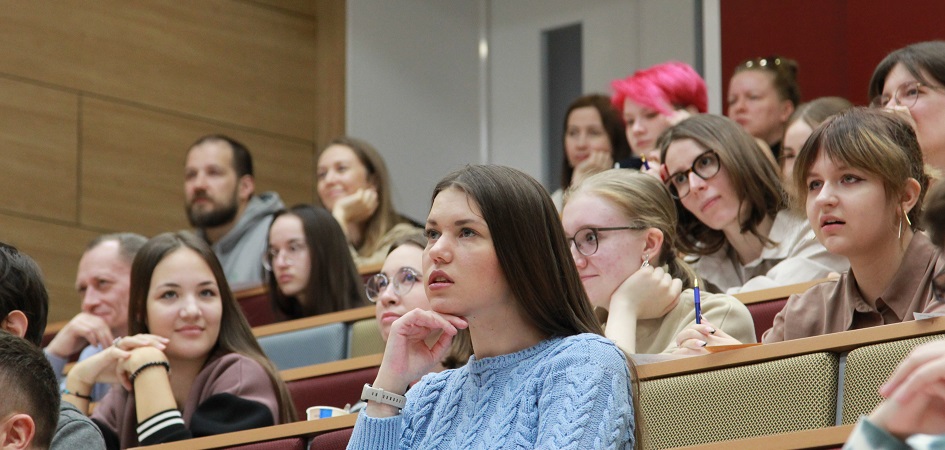 Воскресный университет ЧелГУ завершает сезон лекцией о межкультурной коммуникации