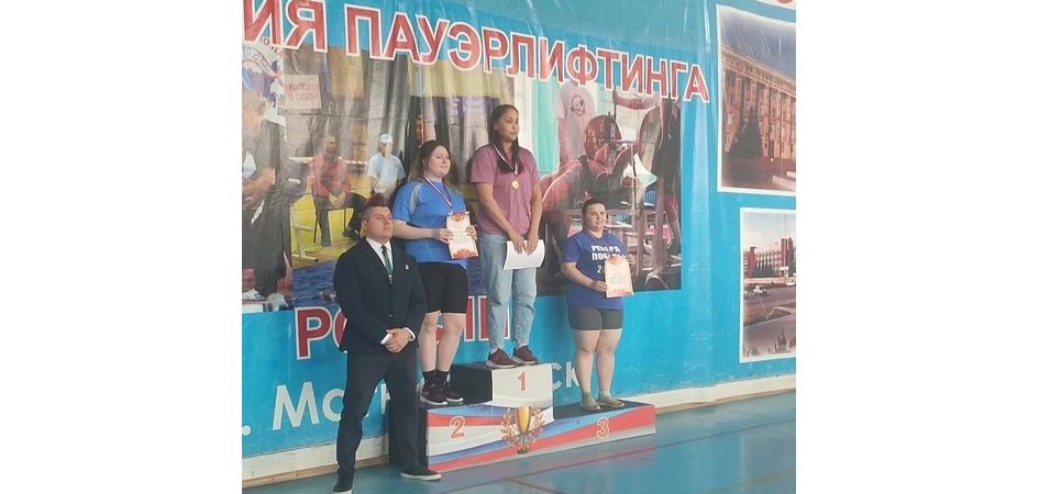 Студенты ЧелГУ – лидеры межвузовских соревнований по жиму лёжа