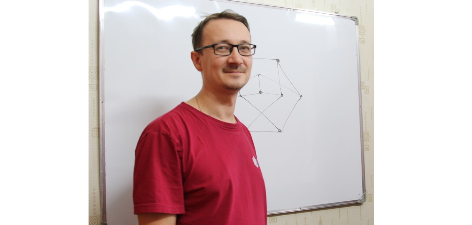 Математик ЧелГУ развивает теорию графов
