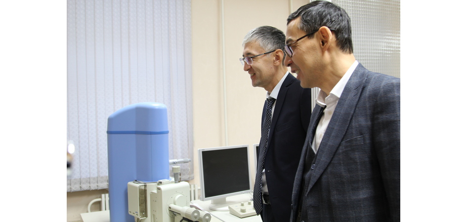 Учёные Карагандинского университета имени академика Е. А. Букетова посетили ЧелГУ