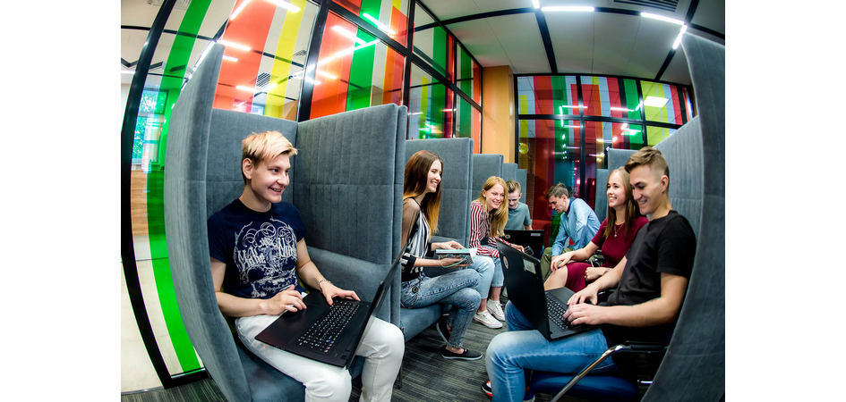 Студенты-айтишники ЧелГУ получают стипендии предприятий