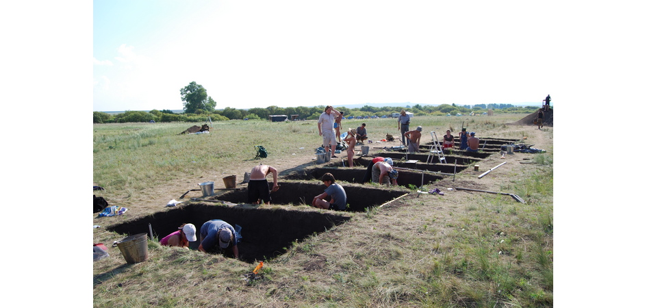 Археологи ЧелГУ собрали уникальные знания о бронзовом веке в монографии «Степное: новые горизонты»
