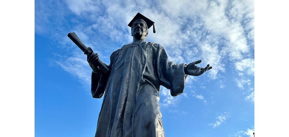 Учёные ЧелГУ могут претендовать на премии Правительства РФ 2026 года